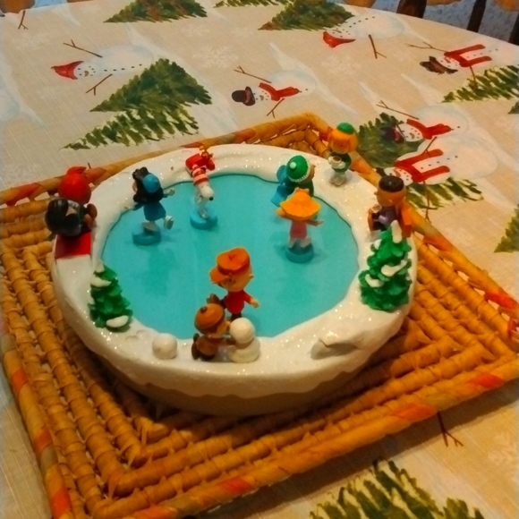 Hallmark Holiday Hallmark Peanuts Gang Musical Figurines With Sound